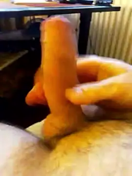 Snapshot of chrisdic27 chatting on February 11, 9:09 am chrisdic27 online show from February 11, 9:09 am