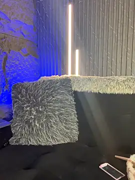 ALYSON HARPER online show from December 18, 11:58 am