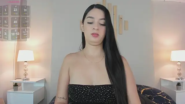 natachadiaz  online show from October 17, 11:23 am