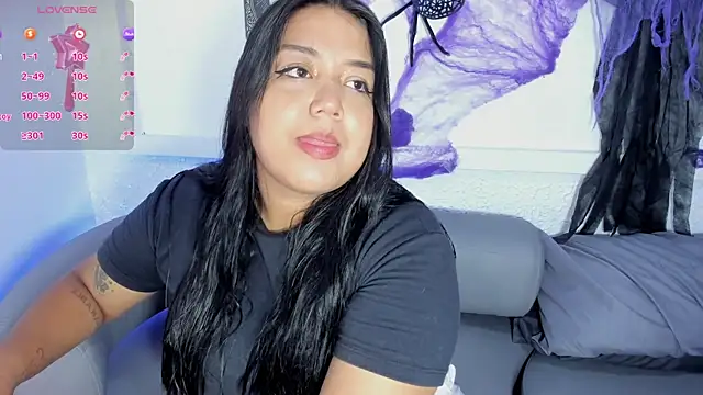 Sexxchubby online show from October 31, 9:00 pm