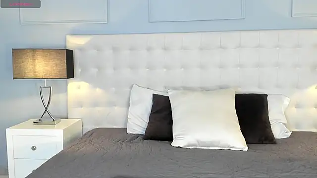 Snapshot of KellyRooss chatting on November 25, 12:27 pm KellyRooss online show from November 25, 12:27 pm