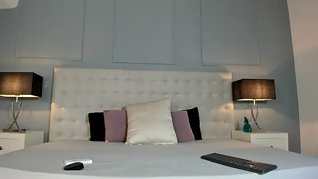 Snapshot of KellyRooss chatting on October 3, 12:17 pm KellyRooss online show from October 3, 12:17 pm