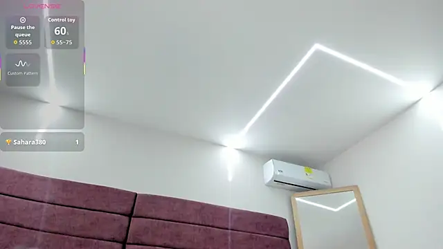 Snapshot of KellyRooss chatting on November 28, 12:22 am KellyRooss online show from November 28, 12:22 am