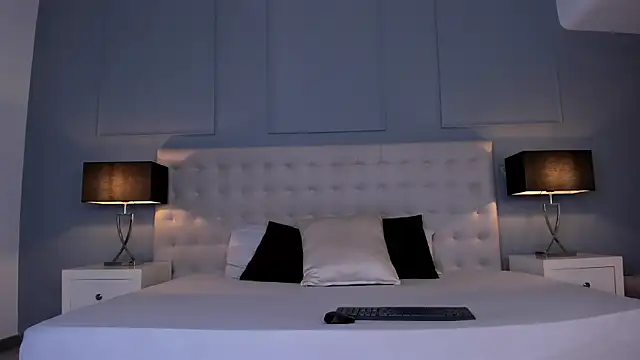 Snapshot of KellyRooss chatting on November 22, 12:15 pm KellyRooss online show from November 22, 12:15 pm