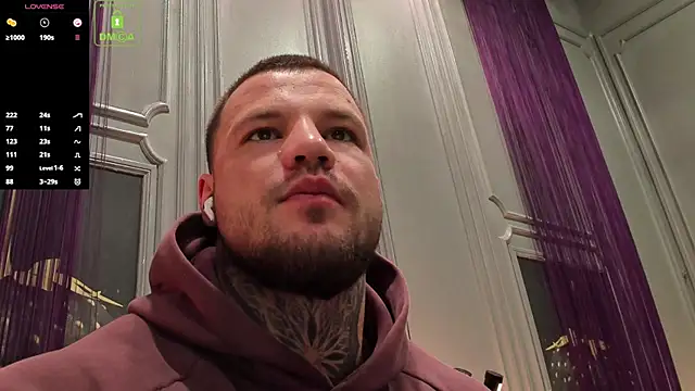 OliverSport online show from November 30, 4:57 am