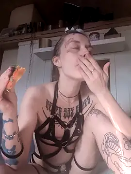 Snapshot of marijacucu chatting on March 21, 2:54 pm marijacucu online show from March 21, 2:54 pm