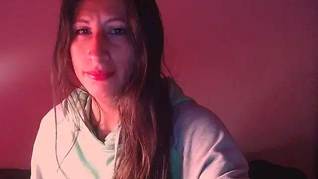 Snapshot of NathaSlave chatting on June 30, 6:35 am NathaSlave online show from June 30, 6:35 am