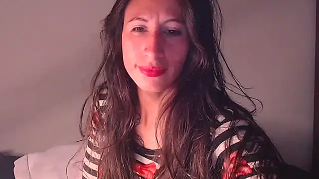 Snapshot of NathaSlave chatting on June 20, 7:35 am NathaSlave online show from June 20, 7:35 am