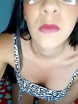 Snapshot of Thaamara_09 chatting on September 11, 3:06 am Thaamara 09 online show from September 11, 3:06 am