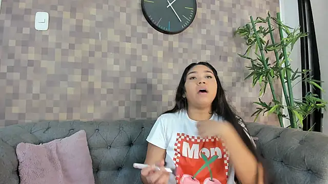 shanon marel online show from November 2, 12:10 pm