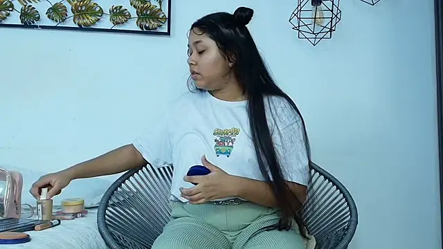 shanon marel online show from November 10, 12:10 pm