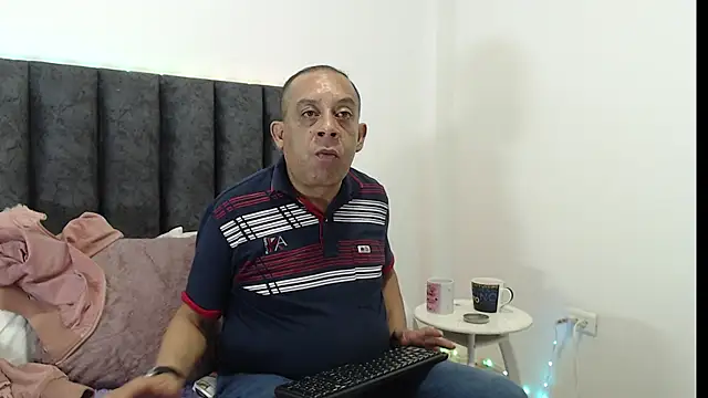 GabrielandAbigail online show from November 7, 12:42 pm