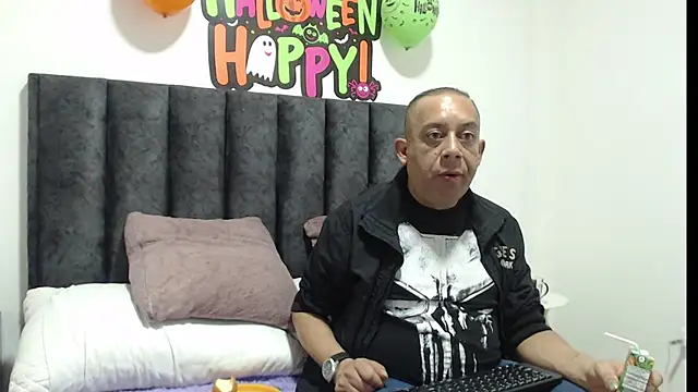 GabrielandAbigail online show from October 31, 12:13 pm