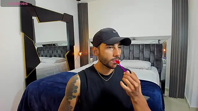 Snapshot of MARC_THOMPSON_ chatting on November 3, 11:30 pm MARC THOMPSON online show from November 3, 11:30 pm