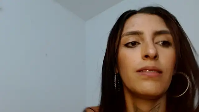 Snapshot of suzanhot_30 chatting on September 13, 7:36 pm suzanhot 30 online show from September 13, 7:36 pm