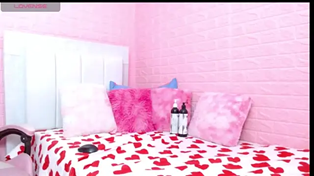 suzanhot 30 online show from March 15, 8:27 pm