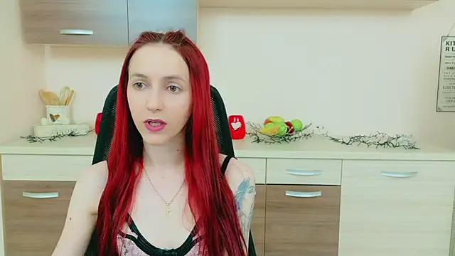 Julia Jae online show from March 11, 7:35 am