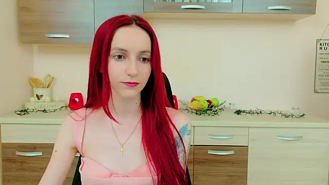 Julia Jae online show from June 19, 5:24 am