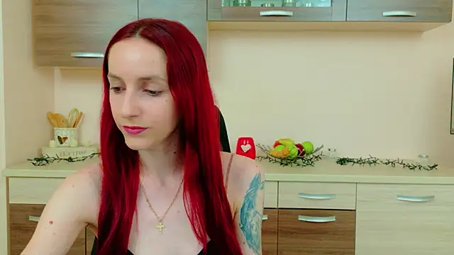 Snapshot of Julia_Jae chatting on June 12, 6:33 am Julia Jae online show from June 12, 6:33 am