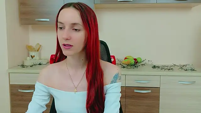 Julia Jae online show from April 18, 5:43 am