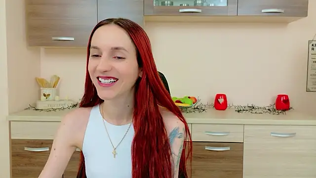 Julia Jae online show from February 4, 7:14 am