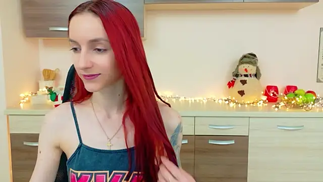 Julia Jae online show from January 9, 7:15 am