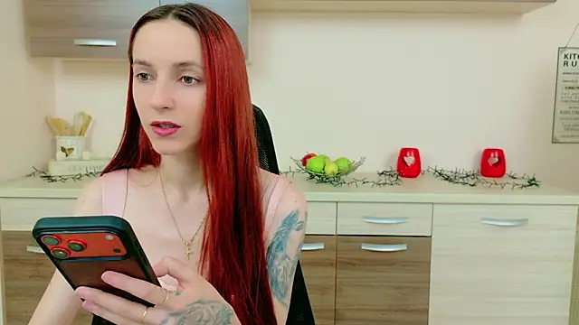 Julia Jae online show from February 8, 6:11 am