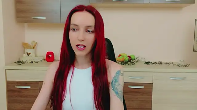 Snapshot of Julia_Jae chatting on June 3, 6:36 am Julia Jae online show from June 3, 6:36 am