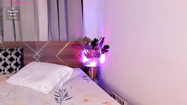 Perfect design  online show from January 15, 12:30 pm