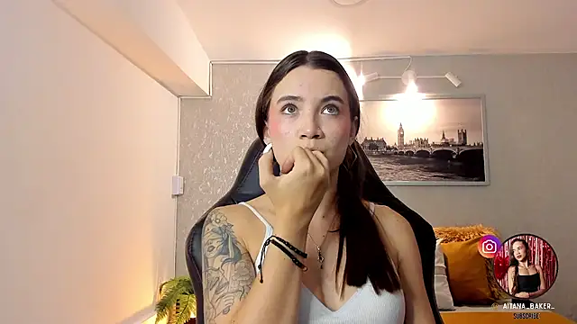 aitana baker  online show from October 1, 8:02 pm