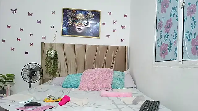 Daniiela lan online show from October 3, 3:30 am