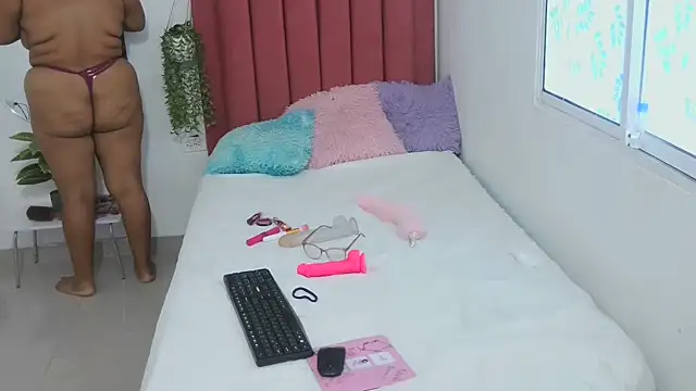 Daniiela lan online show from October 24, 8:19 pm