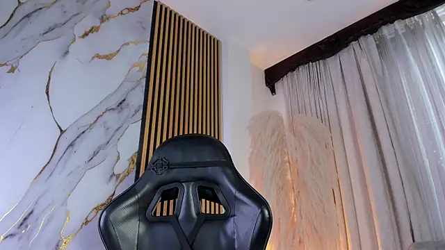 JulienSaint online show from February 10, 6:18 pm