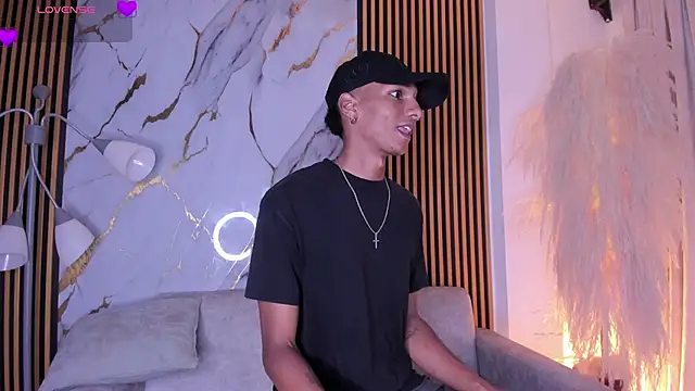 JulienSaint online show from March 8, 12:41 pm