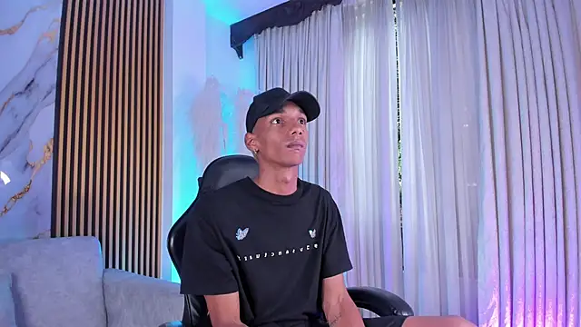 JulienSaint online show from October 27, 12:28 pm