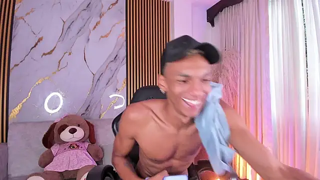 JulienSaint online show from October 30, 1:09 pm