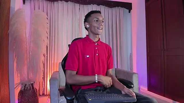 JulienSaint online show from January 14, 11:58 am