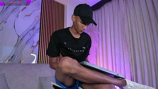 JulienSaint online show from March 10, 11:36 am