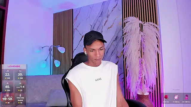 JulienSaint online show from November 1, 12:21 pm