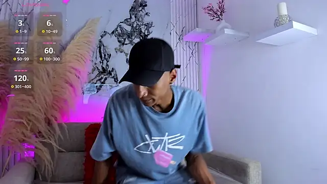 JulienSaint online show from November 24, 8:09 pm