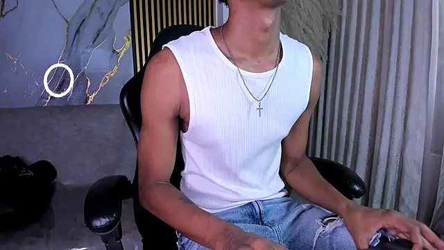 JulienSaint online show from March 21, 11:36 am