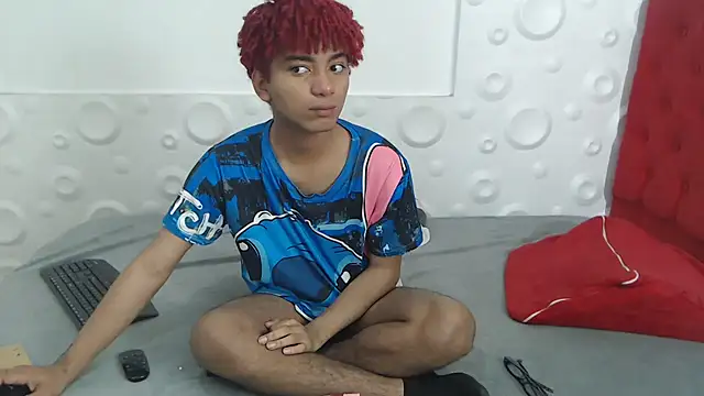 Snapshot of felipecams123 chatting on November 17, 2:26 am felipecams123 online show from November 17, 2:26 am