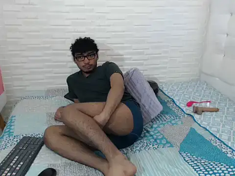 Snapshot of felipecams123 chatting on September 13, 12:32 am felipecams123 online show from September 13, 12:32 am