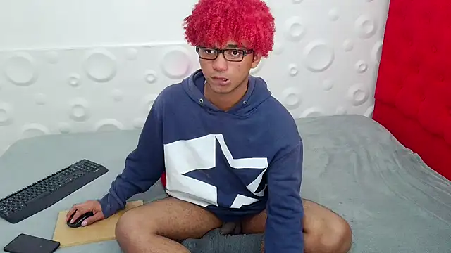 Snapshot of felipecams123 chatting on November 28, 8:20 pm felipecams123 online show from November 28, 8:20 pm