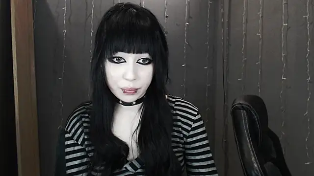  LUCY LAVE online show from March 31, 11:18 pm