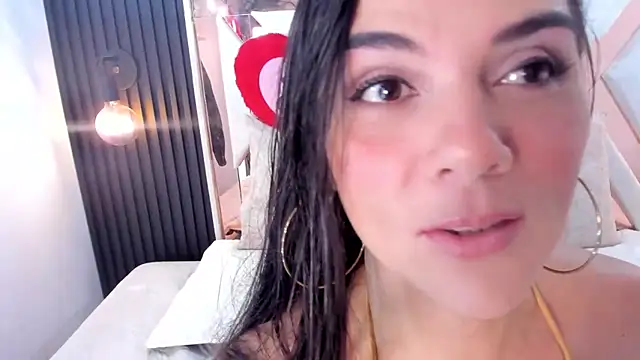 Alijohansonn online show from April 16, 7:03 pm