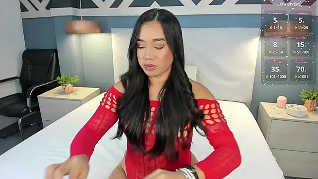 Snapshot of EmilyZahar chatting on September 28, 2:13 pm EmilyZahar online show from September 28, 2:13 pm