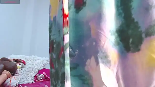 Snapshot of sofiasims chatting on October 2, 8:40 am sofiasims online show from October 2, 8:40 am