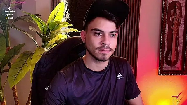 Bastian MCcormick online show from April 1, 1:23 pm