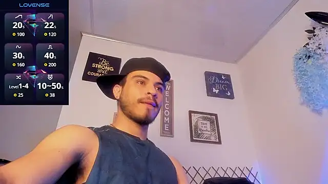 Snapshot of Bastian_MCcormick chatting on May 15, 12:41 am Bastian MCcormick online show from May 15, 12:41 am